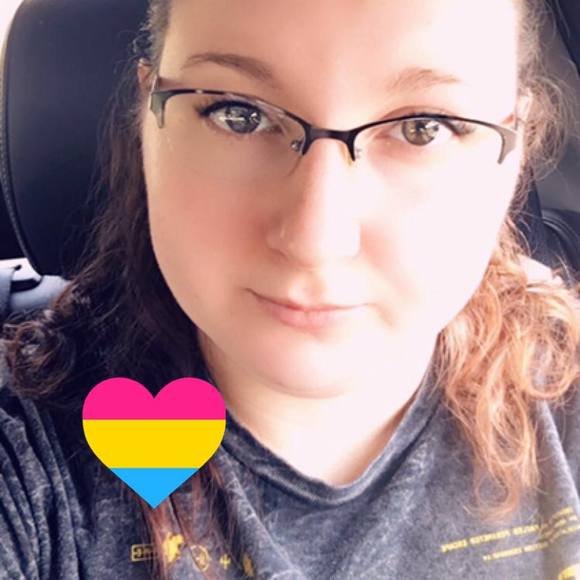 Meet your Posher, Olivia - Picture 1 of 1